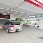 RedDoorz Plus @ Pakuan Residence Tajur